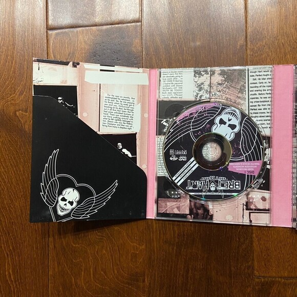 WWE: Bret Hitman Hart - The Best There Is, The Best There Was... 3 Disc Set 2013 - Picture 5 of 5